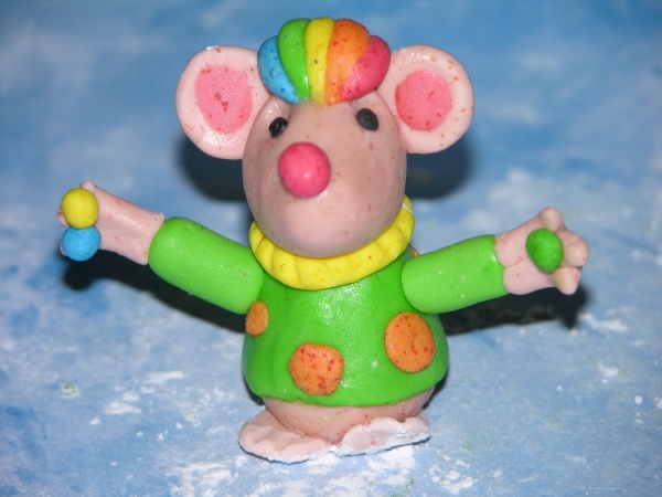 Halloween Cake - In the Making - Clown Mouse