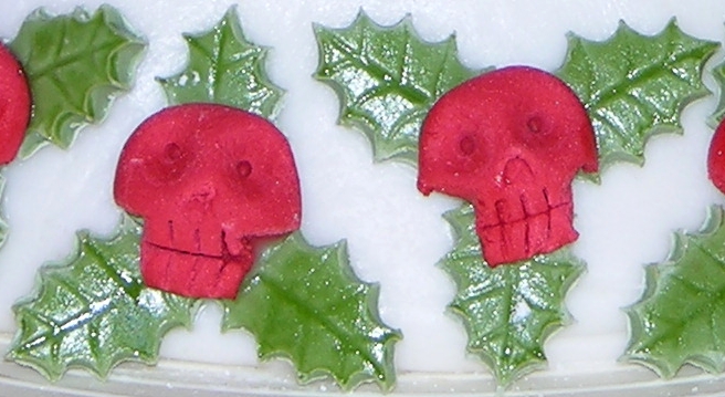 Tea Pot of Doom - Holly/Skull Detail